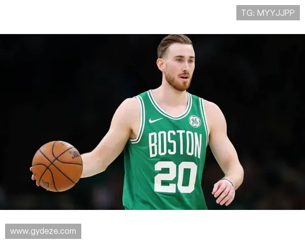 内史密斯早期艰难挣扎却不放弃绿军生涯终获成功与回报